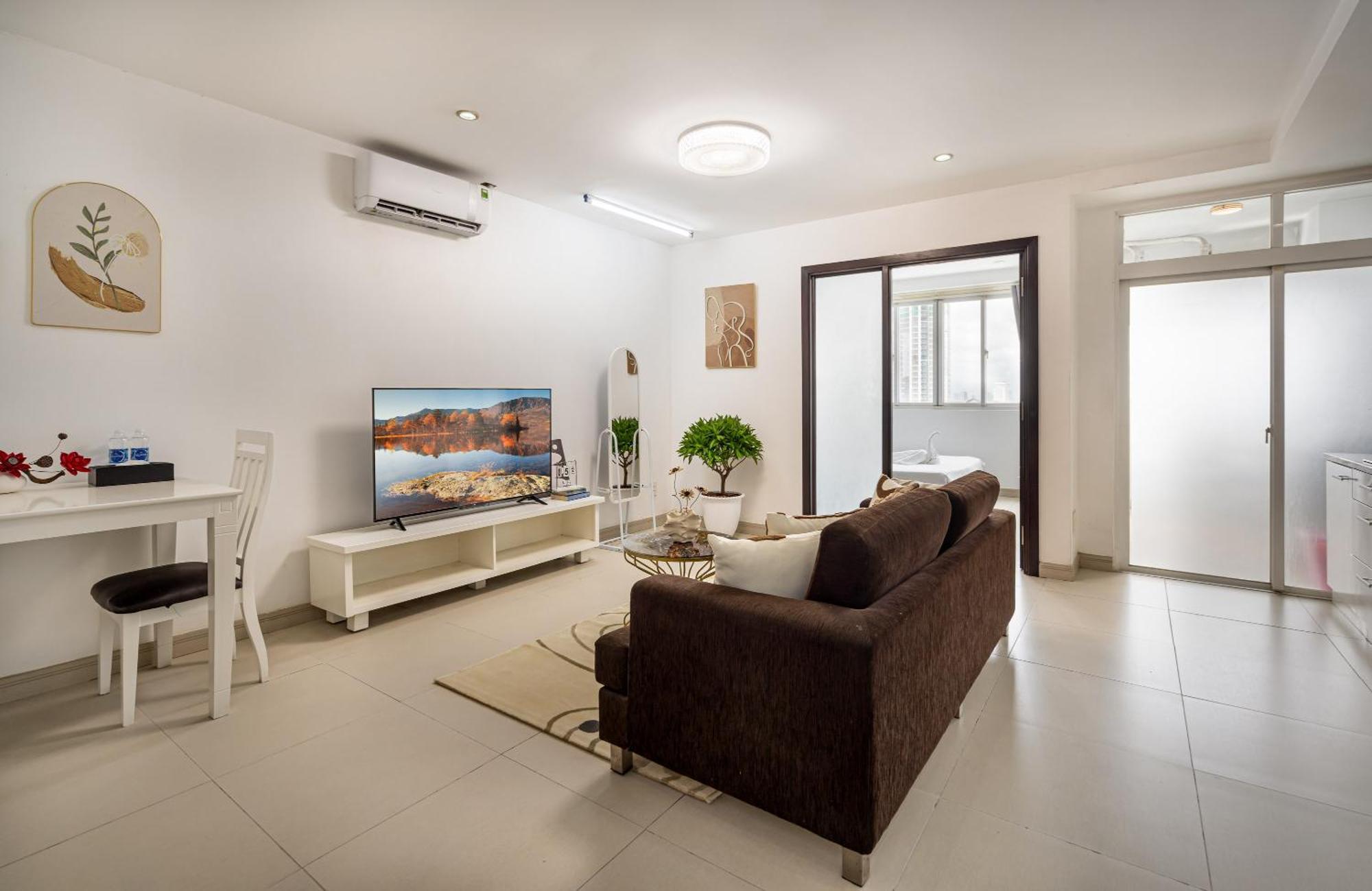 Otis Bui Vien Center Apartment