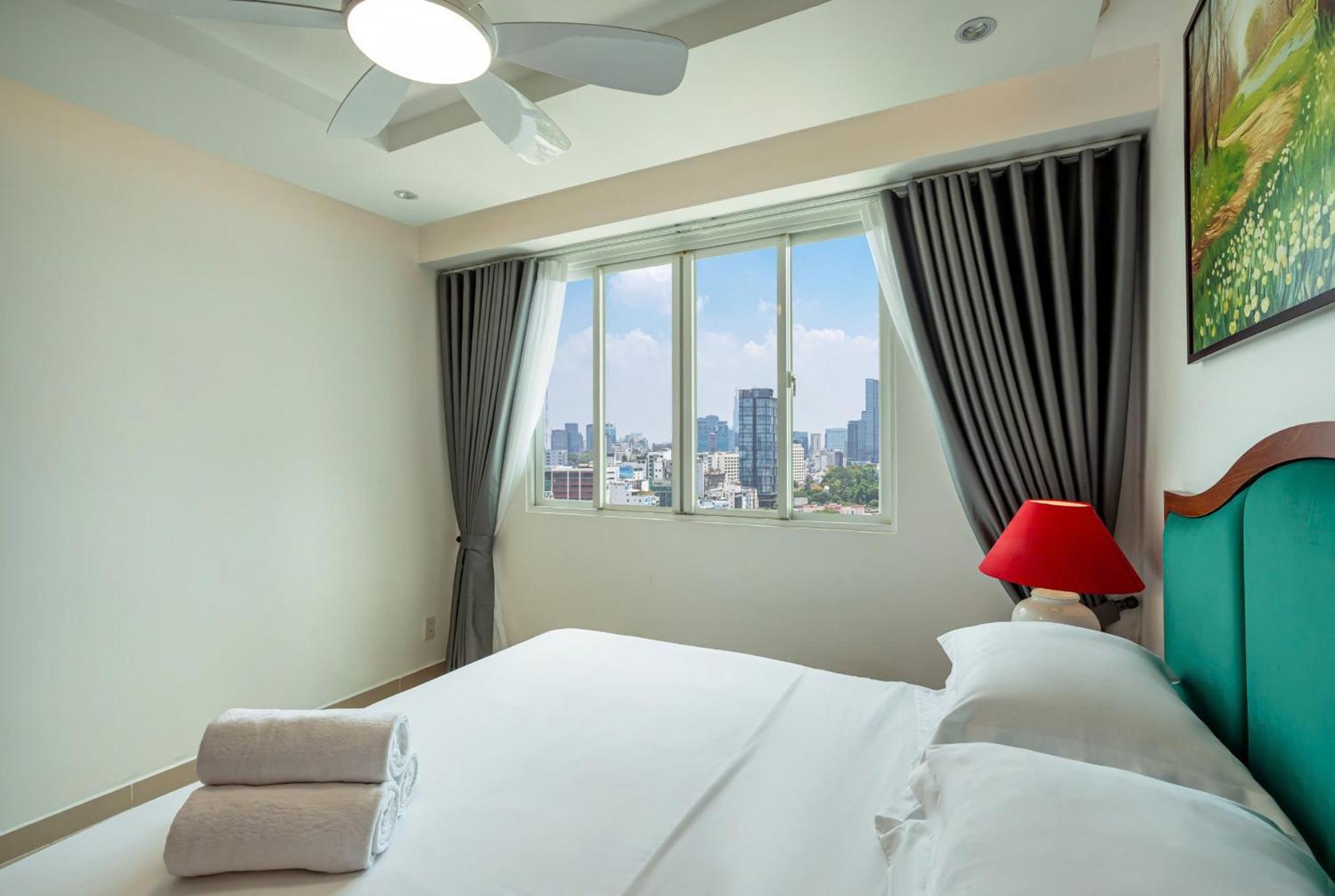 Otis Bui Vien Center Apartment