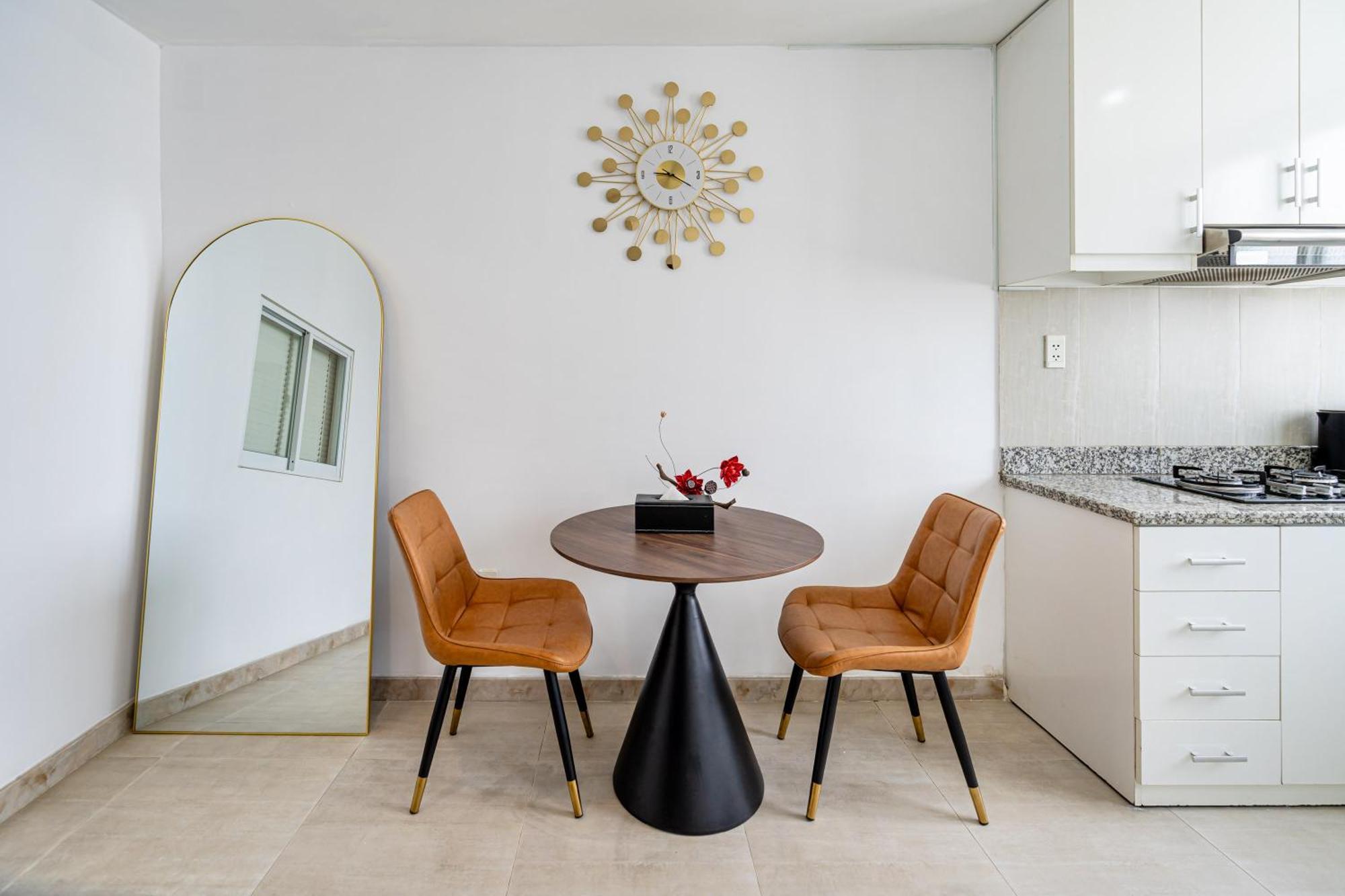Otis Bui Vien Center Apartment *